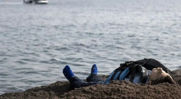 Mueren 33 migrantes al naufragar su barco en la costa turca