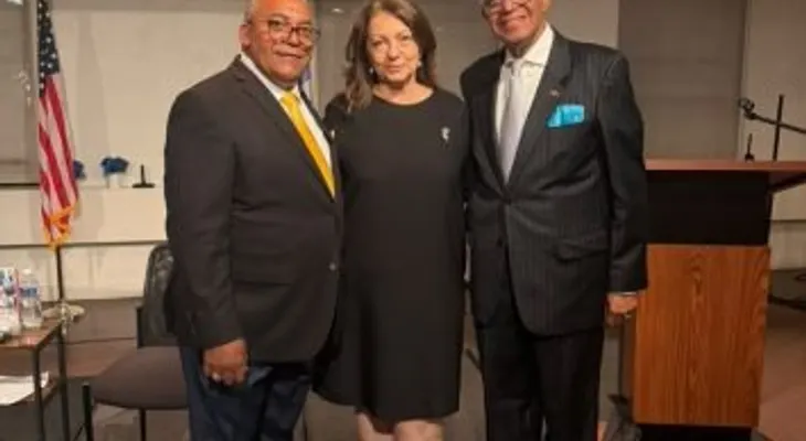 Néstor Cerón Suero presenta en Nueva York su libro sobre diplomacia pública dominicana