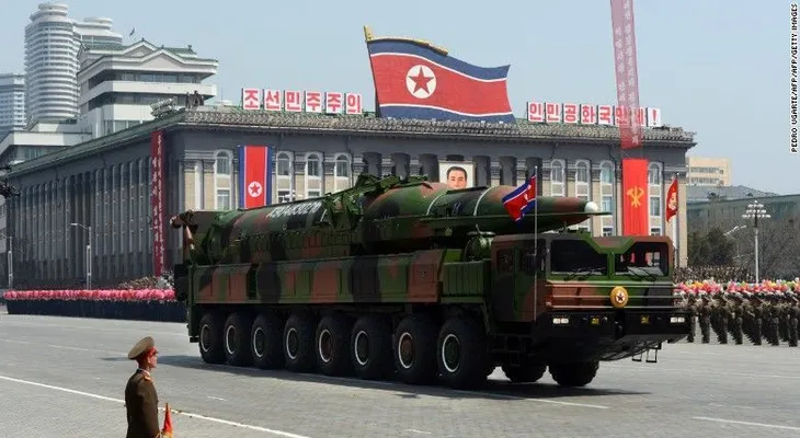 Corea del Norte dice que logró miniaturizar ojivas nucleares que caben en misiles