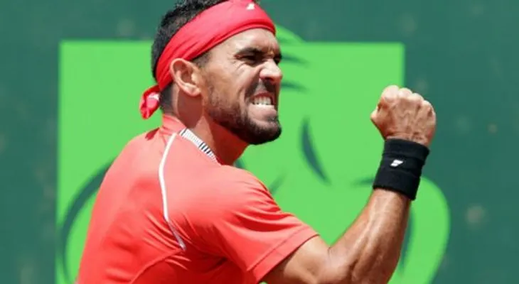 Víctor Estrella gana a Benneteau en Londres