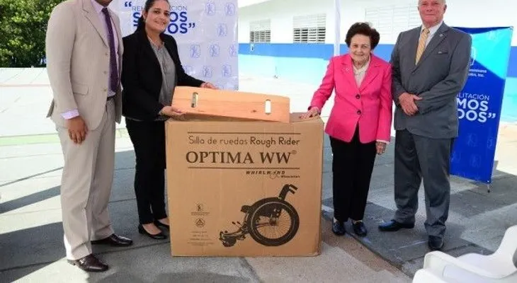 Rehabilitación entrega sillas de ruedas a Vicepresidencia de la República