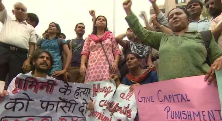 Hombre que participó en violación colectiva de una mujer en la India será liberado