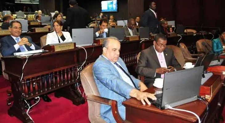 Diputados envían a comisión observaciones al Código Penal