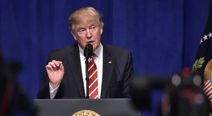 Donald Trump es obligado por el Congreso a retirar la ley que derogaba el Obamacare