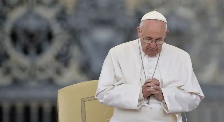 El papa reza por víctimas derrumbe en Guatemala 