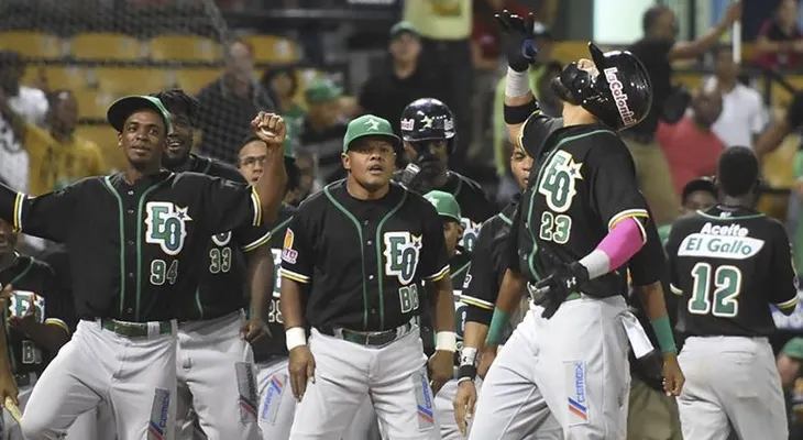Estrellas 6; Leones 0, en SPM; Toros 5; Licey 3, en la capital