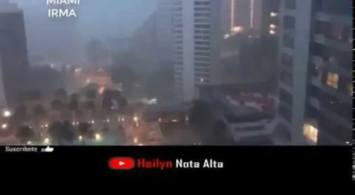  Miami es golpeado por el huracan Irma hace pocos minutos