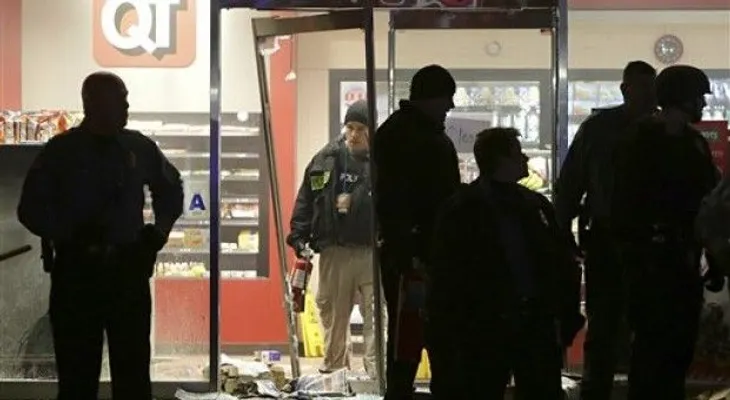 Policía mata a un hombre que sacó un arma en Missouri 