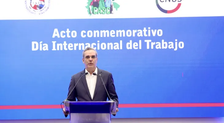El presidente Abinader asegura que trabajadores alcanzarán progreso, plenitud y felicidad