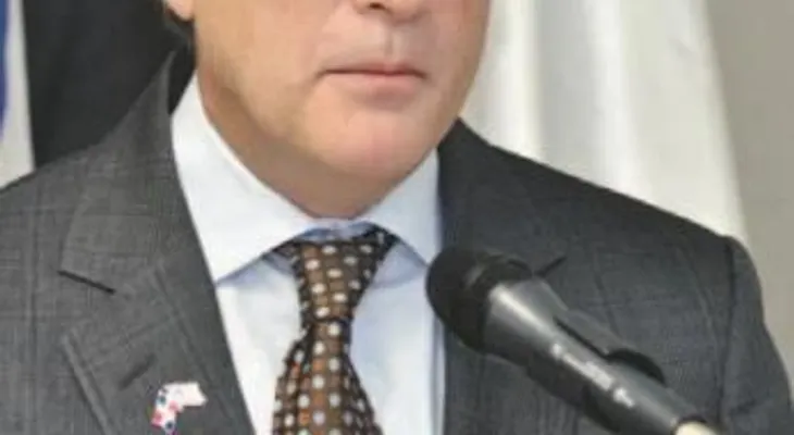 James Brewster confía Medina actúe en base a consenso con Miranda
