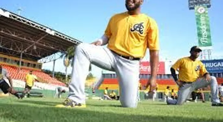 Aguilas Cibaeñas suspenden al 1ra base Edwin Espinal