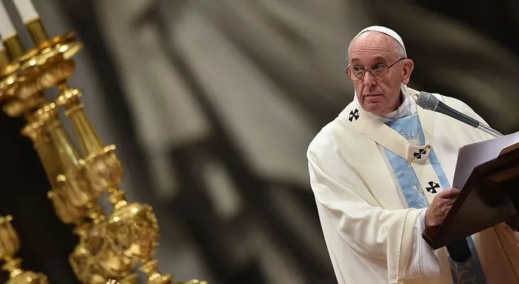 Francisco celebra primera misa del año con un llamado a vencer la indiferencia