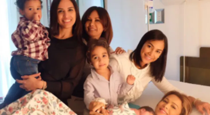 Caroline Aquino presenta a su hijo 