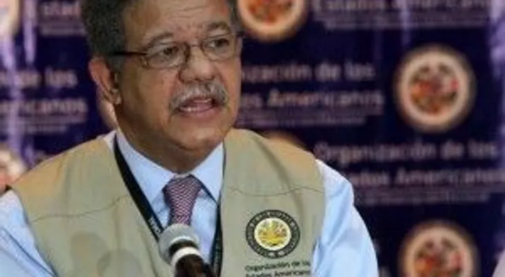 Leonel viaja a Venezuela en medio de la campaña de Danilo