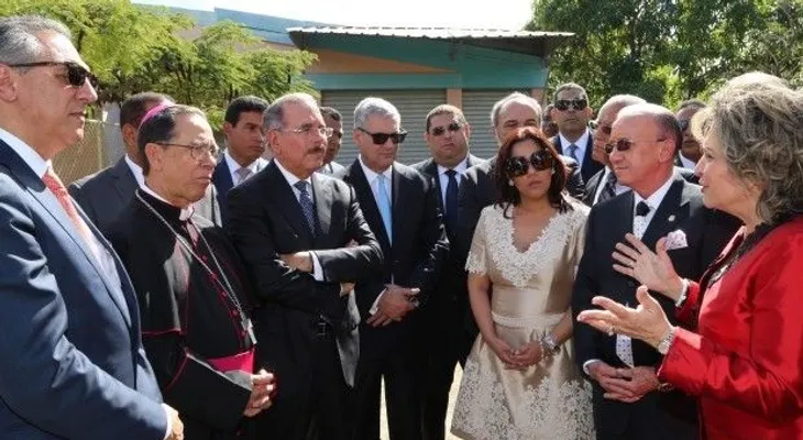 Danilo Medina: "un pueblo que no habla, no avanza"