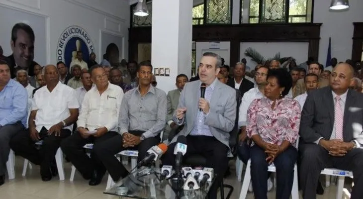 Abinader pide al gobierno tomar con seriedad tema haitiano