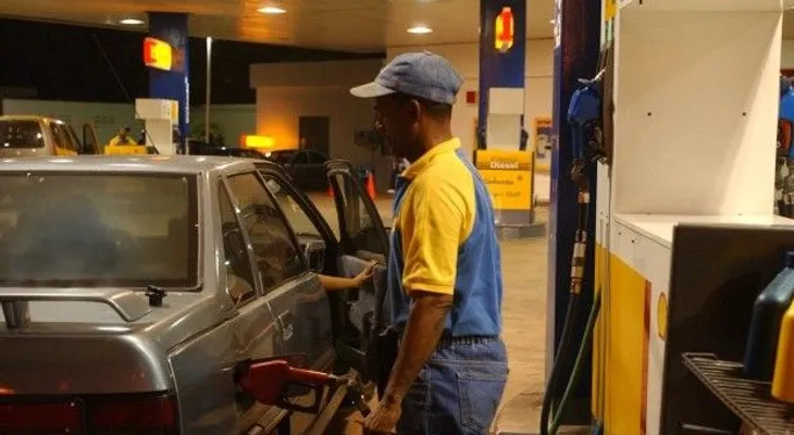 Mantienen inalterable precios de los combustibles