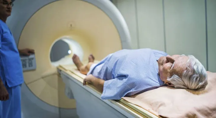 Operados de cáncer de próstata pueden evitar la radioterapia, según estudio