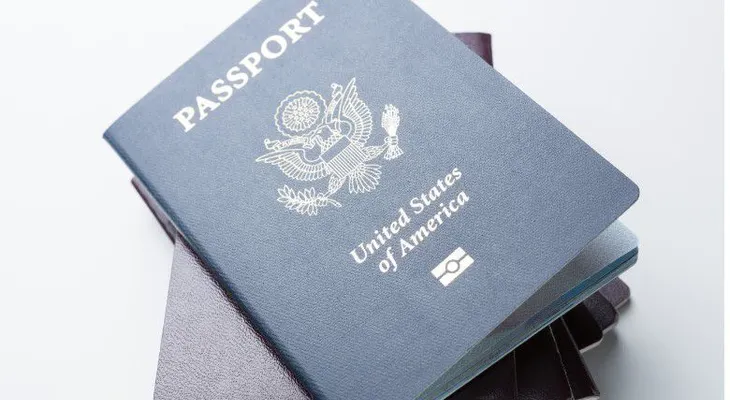 Estadounidenses y canadienses podrían necesitar visa para viajar a Europa