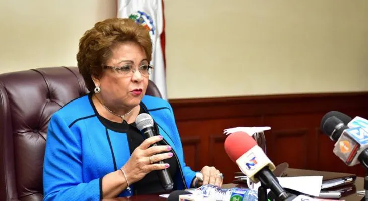 Alejandrina: Reinaldo debe mantener una posición neutral en el PLD 