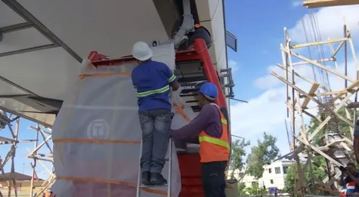 Montan primera cabina del Teleférico de Santo Domingo