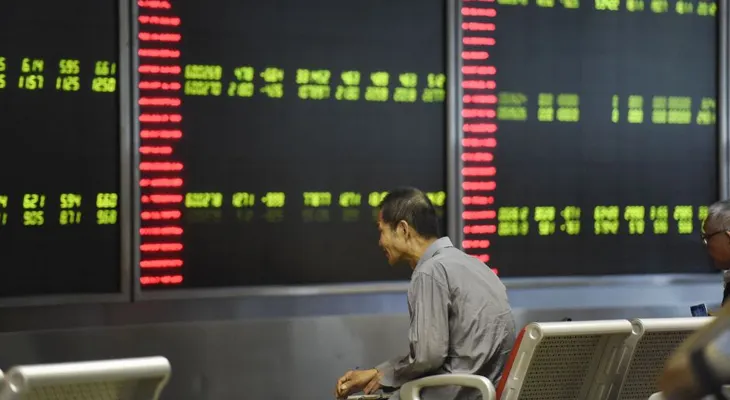 Las acciones chinas reaccionan a las medidas de estímulo del gobierno