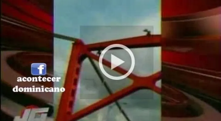 Joven intenta lanzarse del puente (VIDEO) 