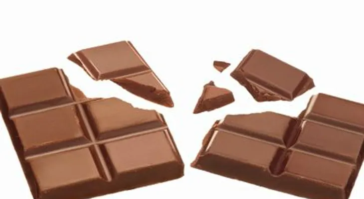 Nuevo beneficio del chocolate negro: Mejora la capacidad de caminar en personas con enfermedad arterial