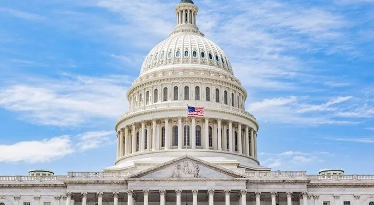 Cámara de Representantes aprueba sanciones contra Rusia e Irán y las envía a Trump