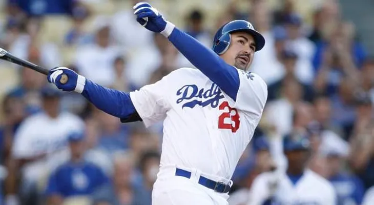 Dodgers ganan a Gigantes en partido tenso