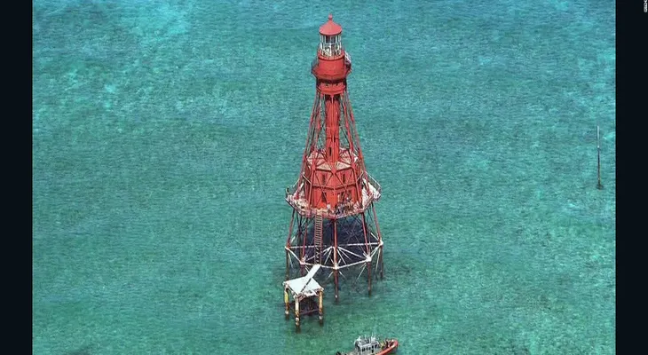 Repatriarán a cubanos que treparon a un faro porque "no es tierra seca"