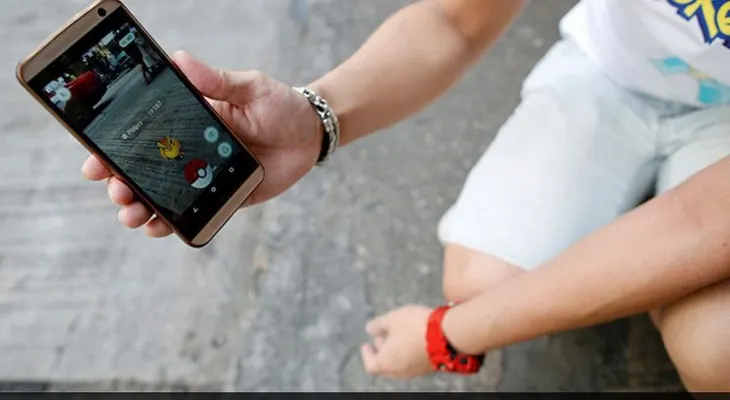 El primer país que prohíbe Pokémon Go