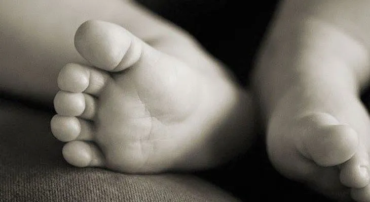 Muere bebé a quien su madre le dio leche de jabilla como remedio