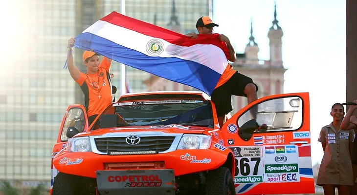El Dakar comenzó su largo recorrido en Paraguay