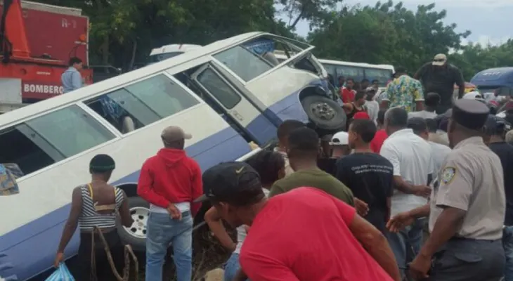 Al menos un muerto y varios heridos por fatal accidente en la carretera Sánchez
