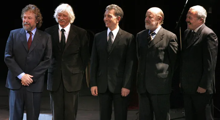 ¡Ni el Congreso se salvó de Les Luthiers! 15 videos para entender por qué Argentina les rindió un homenaje