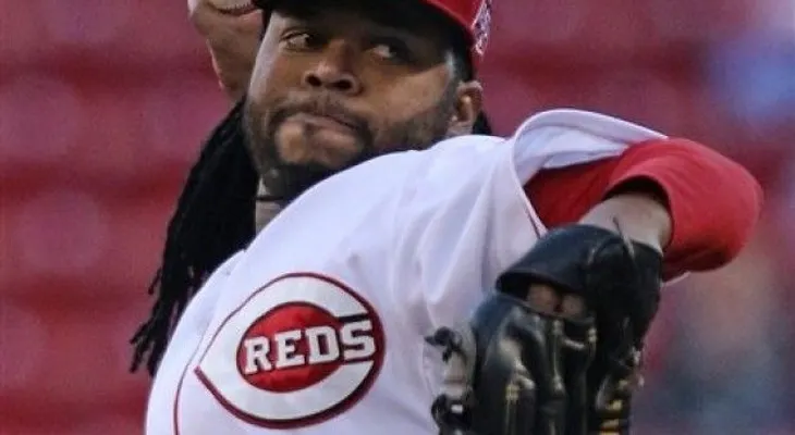 Cueto y Rojos vuelven a dominar a Milwaukee 