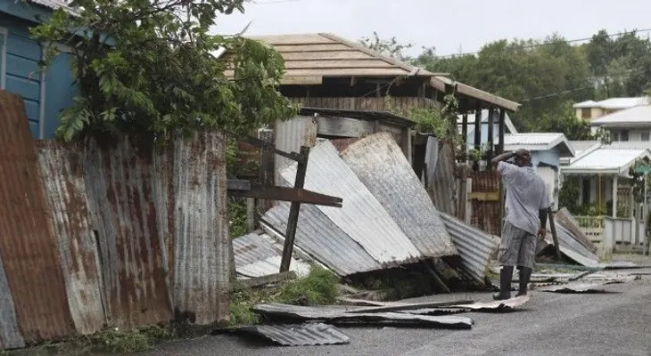  Irma deja al menos un muerto y destrucción masiva de viviendas en Barbuda