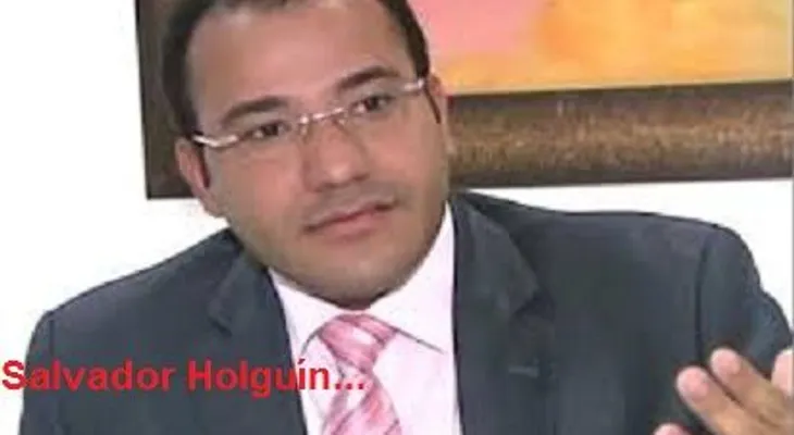  Abogados "piperos" defienden a Leonel, dice Holguín. (Video) 