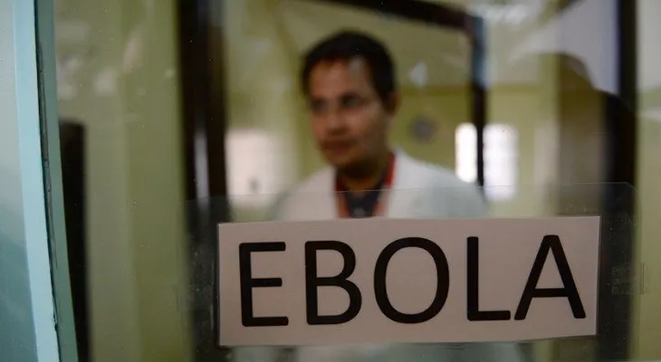 EEUU aumenta restricciones a pasajeros de zonas con ébola