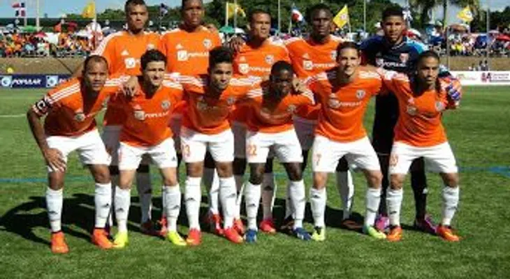 Cibao Fútbol Club y Adidas presentan uniforme para la temporada 2016