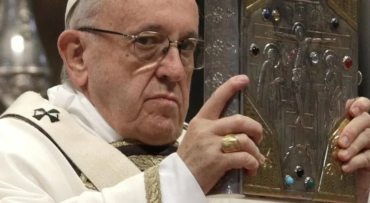 Papa Francisco se opone a entregar anticonceptivos, según carta filtrada por WikiLeaks