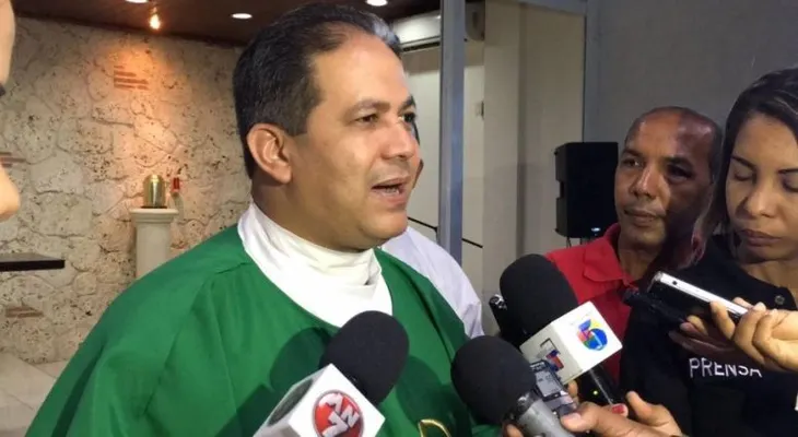Sacerdote pide al Senado apruebe modificación que penaliza el aborto