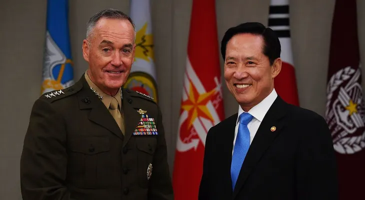 Líderes militares estadounidenses llegan a Corea del Sur en medio de tensiones con Corea del Norte