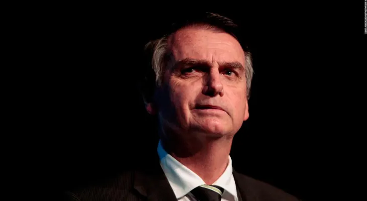 Apuñalan a Jair Bolsonaro, candidato presidencial de Brasil