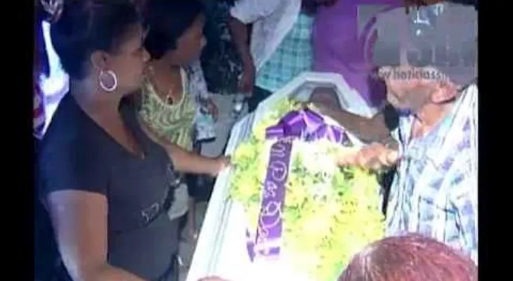 Video: Velan restos hombre asesinado por pareja encontró mensaje en celular