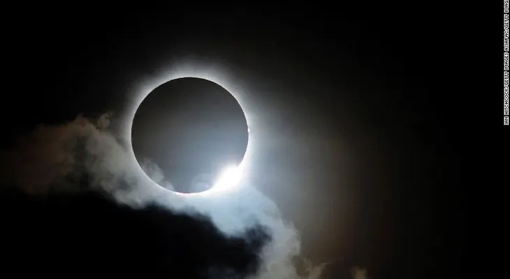 El Sol se ocultó pero el humor no: los mejores memes sobre el eclipse