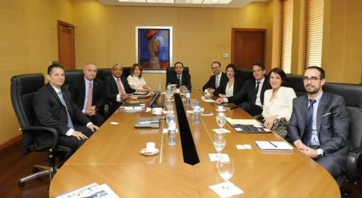 Gobernador Valdez Albizu recibe a grupo empresarial Vinci