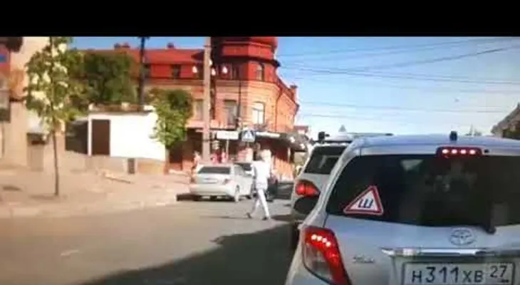 Hombre atropella a su esposa porque le pidió el divorcio (+Video)