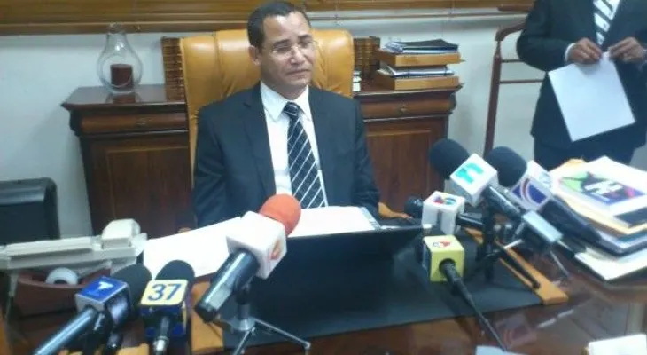 Olivares propone a la JCE resolución para velar recursos públicos no sean usados en campaña